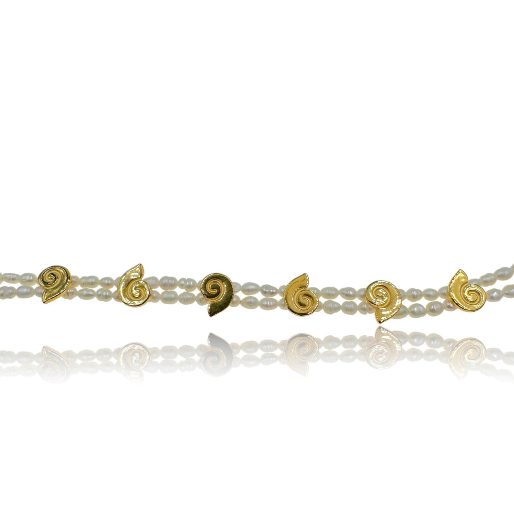 Διπλό Βραχιόλι με Φυσικά Μαργαριτάρια και Χρυσά Κοχύλια