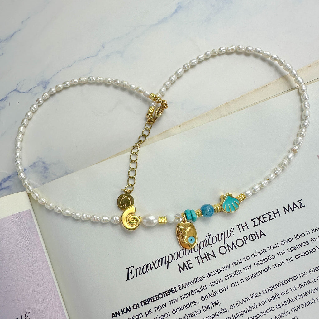 Κολιέ με Μαργαριτάρια, Τυρκουάζ Χάντρες και Χρυσά Θαλασσινά Charms