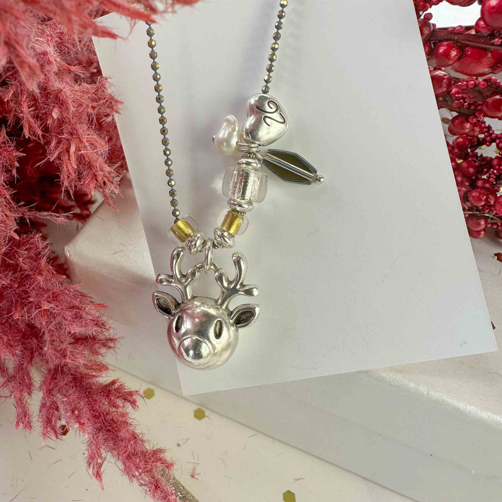 Γούρι 2026 Ρούντολφ με Μαργαριτάρι και Καρδιά