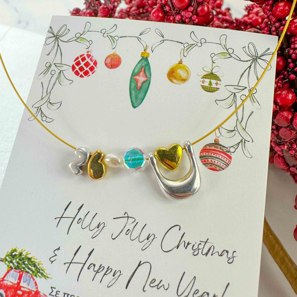 Κολιέ Γούρι 2026 με Ατσάλινο Σύρμα, Μαργαριτάρι Rice και Καρδούλα