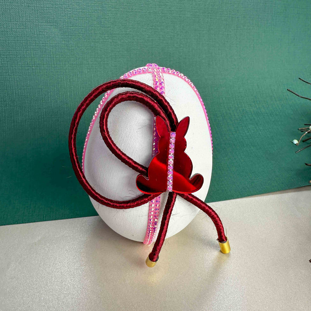 Χειροποίητο Κεραμικό Πασχαλινό Αυγό με Κόκκινο Λαγουδάκι, Ροζ Στρας & Κορδόνι