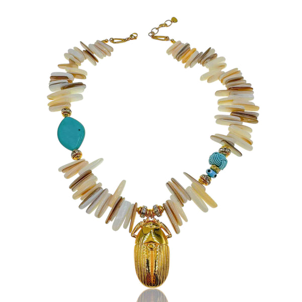 Κολιέ με φίλντισι κοχύλι και κρεμαστό Σχαραβαίο