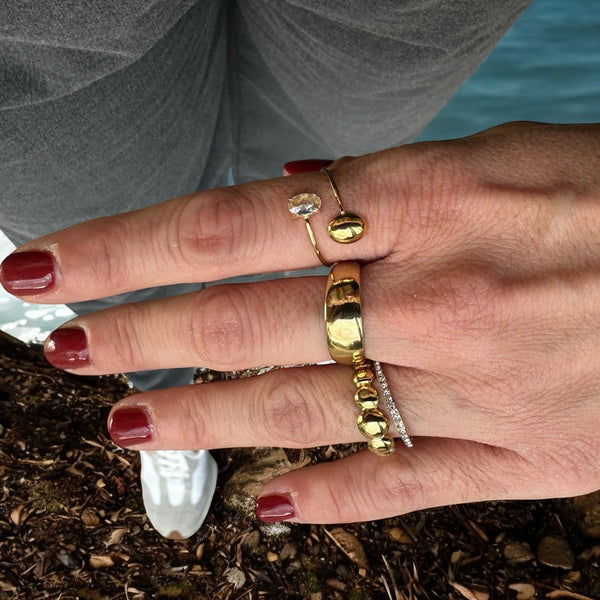 Ανοιχτό Χρυσό Δαχτυλίδι από Ατσάλι με Ζιρκόν και Στρογγυλό Στοιχείο