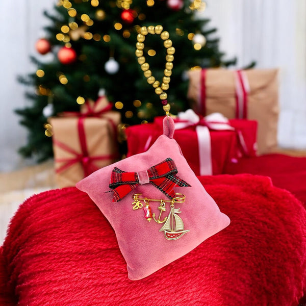 Ροζ Μαξιλαράκι Γούρι 2026 με Φιόγκο & Μεταλλικό Καραβάκι