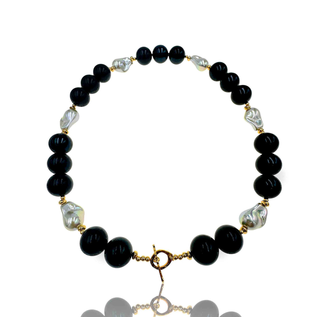 Κολιέ με Μαύρες Χάντρες, Ανόμοιες Πέρλες & Επίχρυσα Στοιχεία