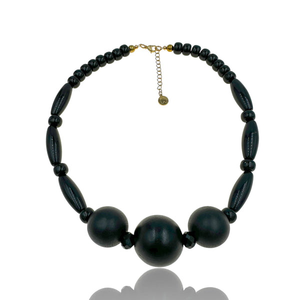 Χειροποίητο Κολιέ με Μαύρες Χάντρες