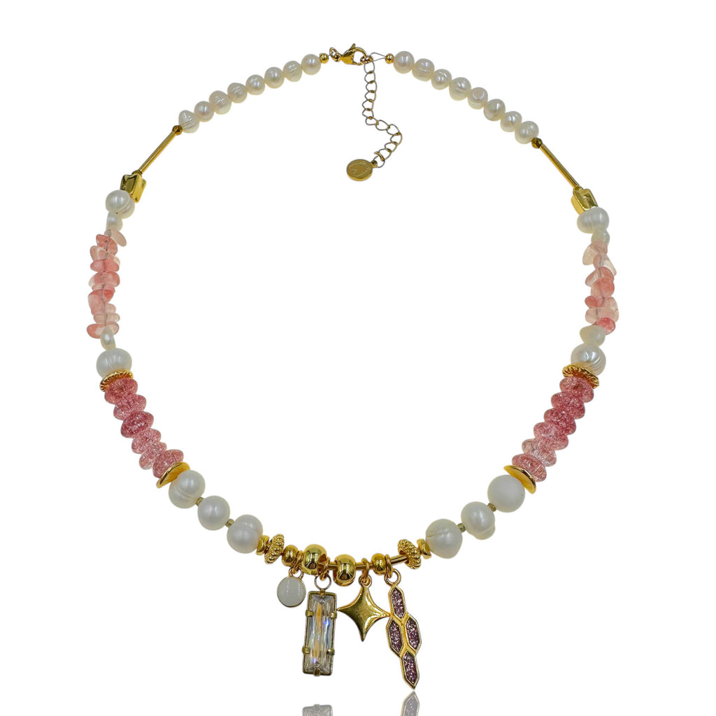 Κολιέ "Celeste" με Μαργαριτάρια, Ροζ Πέτρες και Χρυσά Κρεμαστά