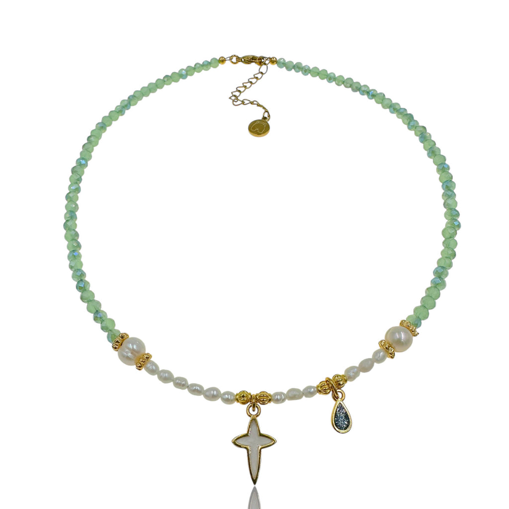 Κολιέ "Iris" με Μαργαριτάρια, Πράσινες Χάντρες και Σταυρό