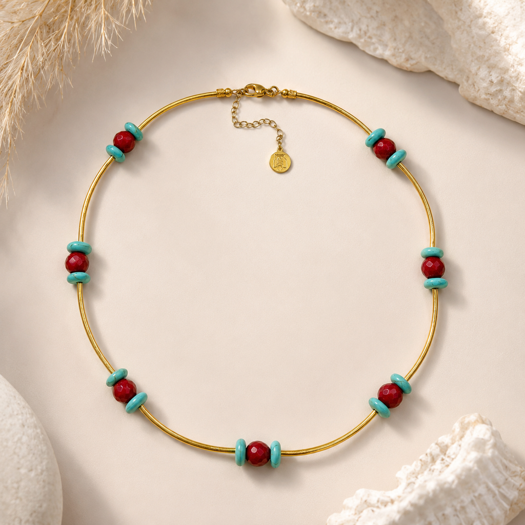 Χειροποίητο Κολιέ με Τυρκουάζ Howlite & Κόκκινες Χάντρες