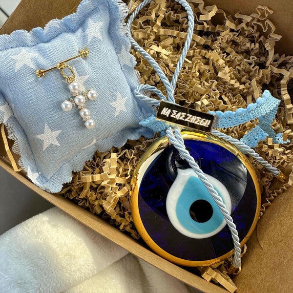 Σετ δώρου για νεογέννητο αγόρι με γούρι ματάκι και σταυρουδάκι