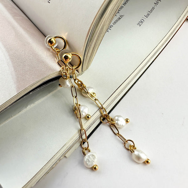 Σκουλαρίκια κρεμαστά με μαργαριτάρια