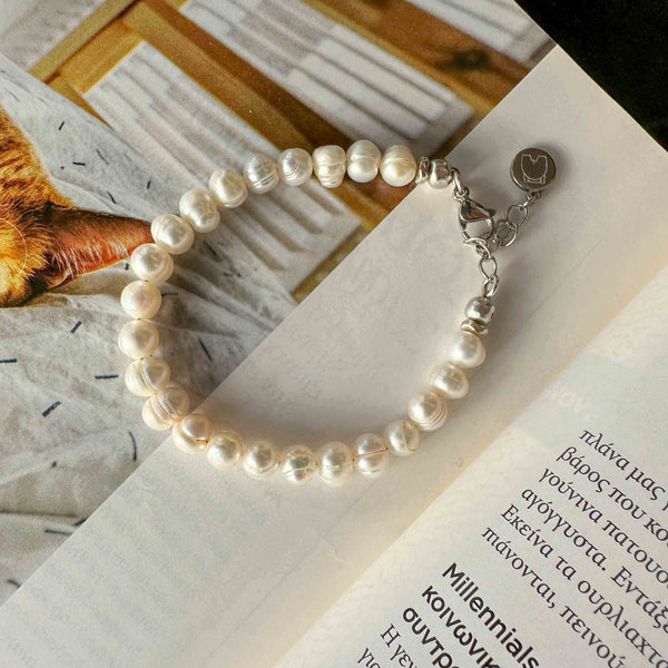 Βραχιόλι με μαργαριτάρια κι επάργυρα στοιχεία