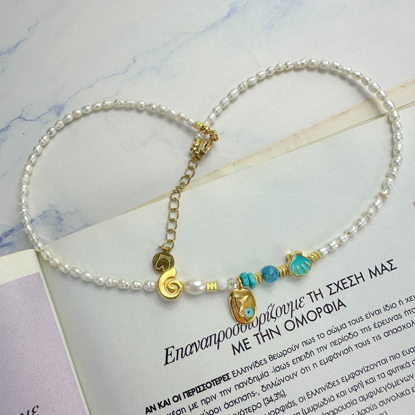 Κολιέ με Μαργαριτάρια, Τυρκουάζ Χάντρες και Χρυσά Θαλασσινά Charms