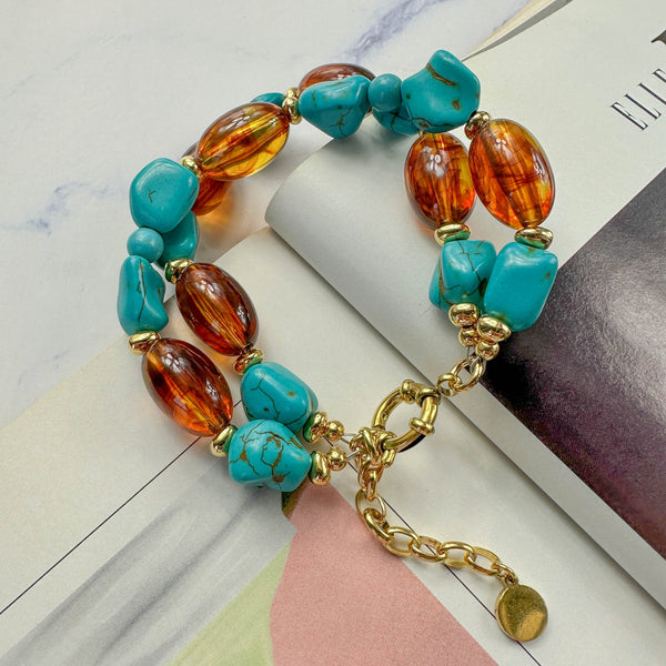 Χειροποίητο Βραχιόλι με Τιρκουάζ Πέτρες & Καραμελί Γυάλινες Χάντρες – Boho Chic Κόσμημα