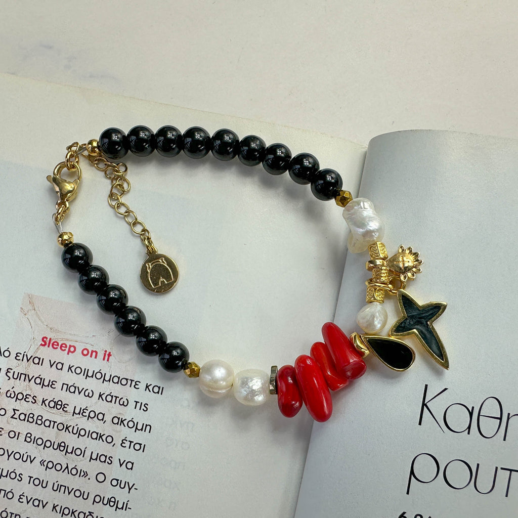 Boho Βραχιόλι με Κοράλλια, Μαργαριτάρια & Χρυσά Charms