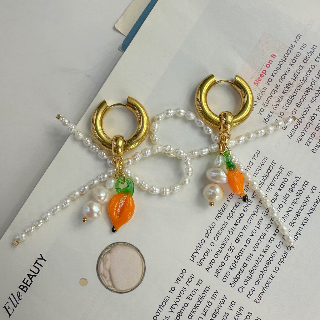 Σκουλαρίκια με μαργαριταρένιο φιόγκο & γυάλινη πιπεριά