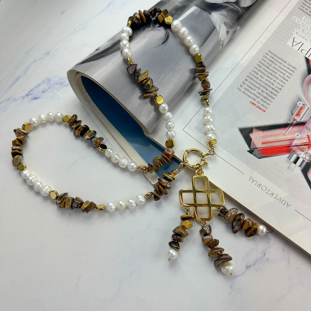 Κολιέ με Μαργαριτάρια Καλλιέργειας, Πέτρες Μάτι της Γάτας & Σταυρό – Χειροποίητο Κόσμημα