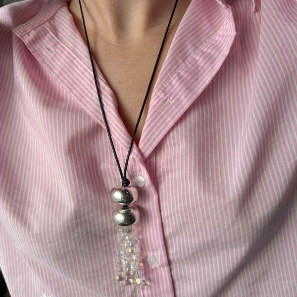 Χειροποίητο Μακρύ Κολιέ με Κρεμαστές Διάφανες Χάντρες & Ασημί Λεπτομέρειες