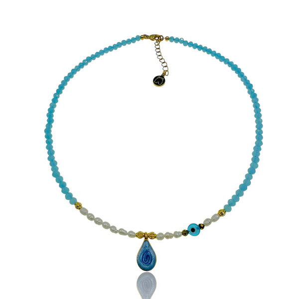 “Blue Drop Aura” – Κολιέ με Κρύσταλλο Σταγόνα, Σμάλτο & Μαργαριτάρια Ρυζάκι