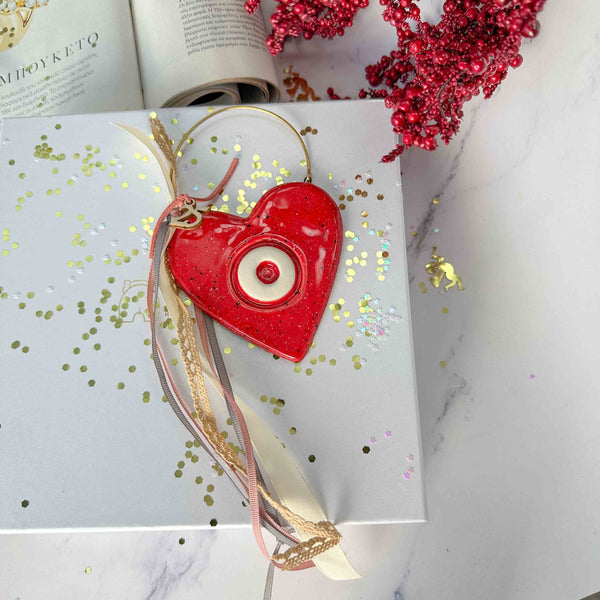 Χειροποίητο Κεραμικό Γούρι 2026 - Κόκκινη Καρδιά με Μάτι