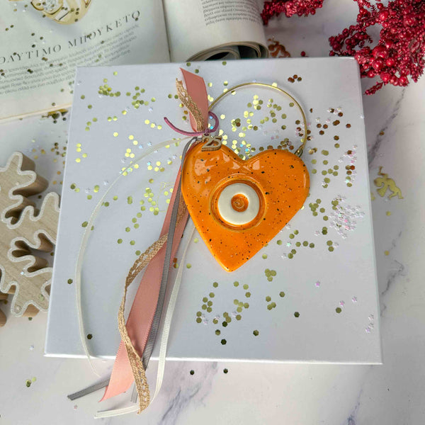 Χειροποίητο Κεραμικό Γούρι 2026 - Πορτοκαλί Καρδιά με Μάτι