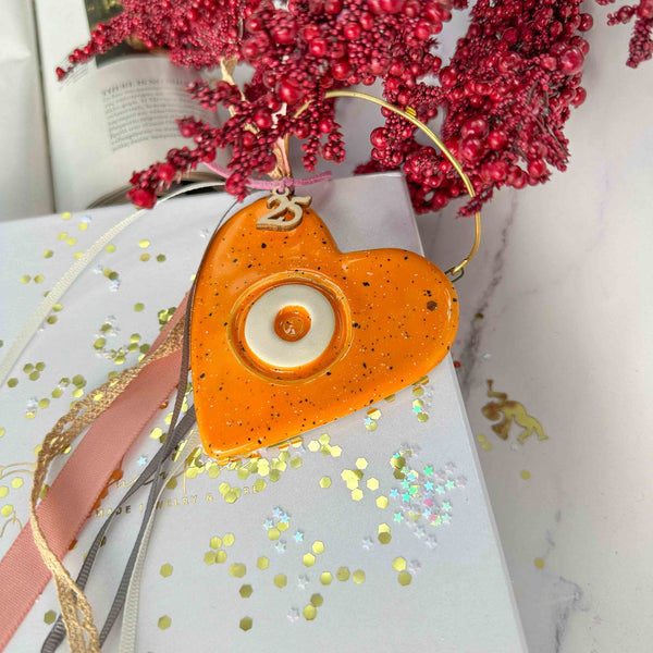 Χειροποίητο Κεραμικό Γούρι 2026 - Πορτοκαλί Καρδιά με Μάτι