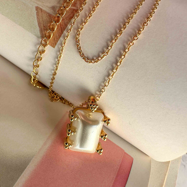 Κολιέ με Πέρλα και επίχρυσες λεπτομέρειες