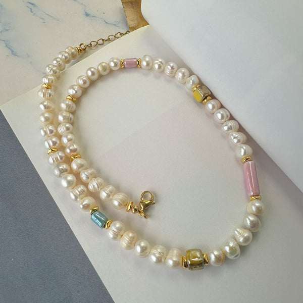 Κολιέ με Μαργαριτάρια και Πολύχρωμες Χάντρες