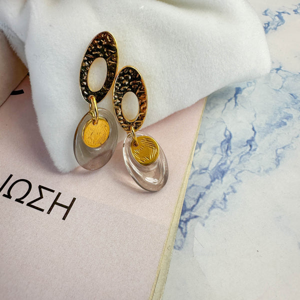 Χρυσά Σκουλαρίκια με Oval Σχέδιο & Φυσική Πέτρα – Elegant & Modern Design