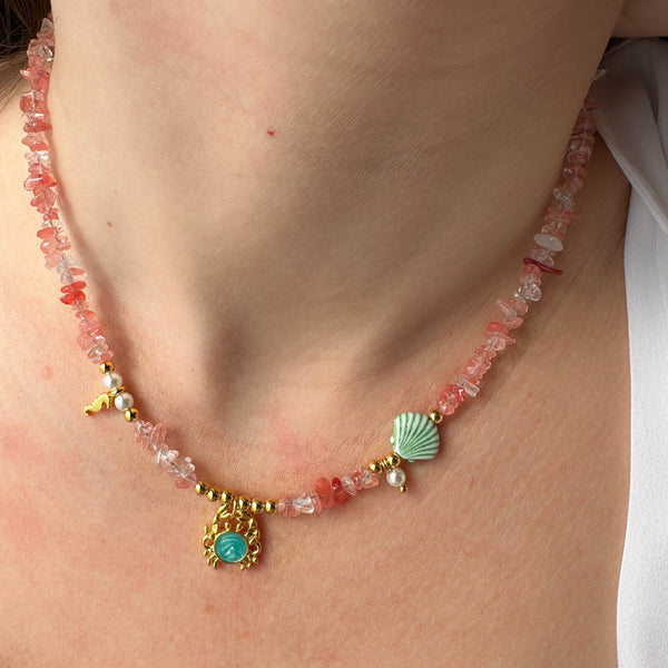 Κολιέ με Ροζ Ακρυλικά Chips, Καβουράκι με Σμάλτο & Επίχρυσο Ιππόκαμπο