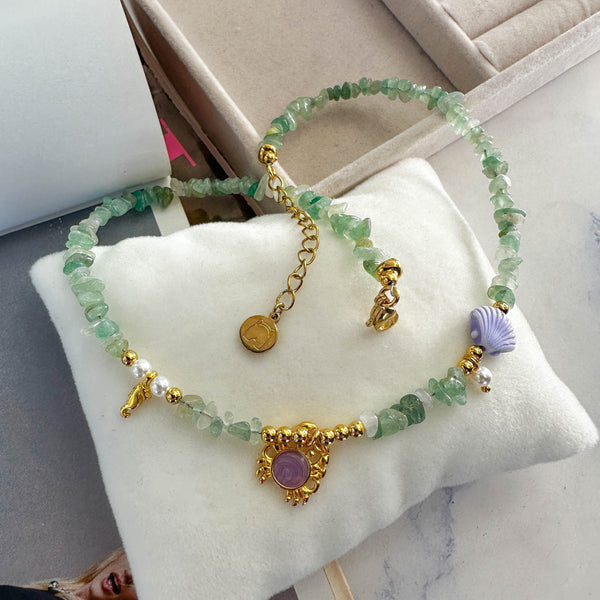 Κολιέ με Πράσινα Ακρυλικά Chips, Καβουράκι με Σμάλτο & Επίχρυσο Ιππόκαμπο