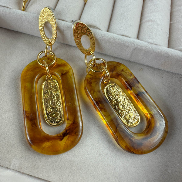 Statement Χρυσά Σκουλαρίκια με Ακρυλικό Ταρταρούγα – Bold & Trendy Design