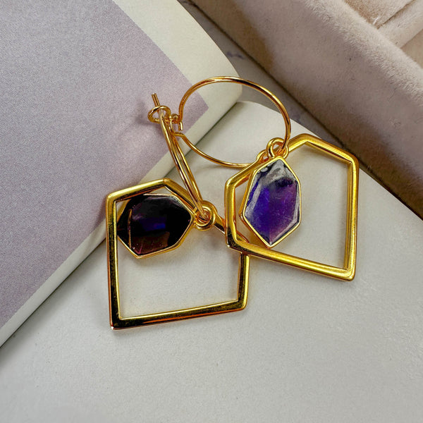 Χρυσά Σκουλαρίκια Κρίκοι με Γεωμετρικό Σχέδιο & Χρωματιστά Σμάλτα – Minimal & Modern Design