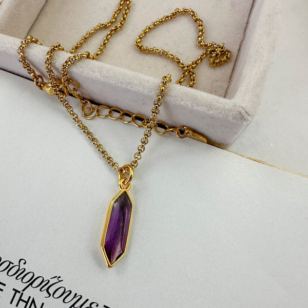 Κολιέ Ατσάλινη Αλυσίδα με Γεωμετρικό Κρεμαστό Μοτίφ – Minimal & Colorful Design