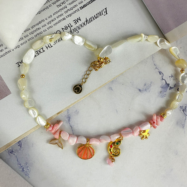 Κολιέ με Φίλντισι & Ροζ Χάντρες με Θαλασσινά Charms – Boho & Summer Design