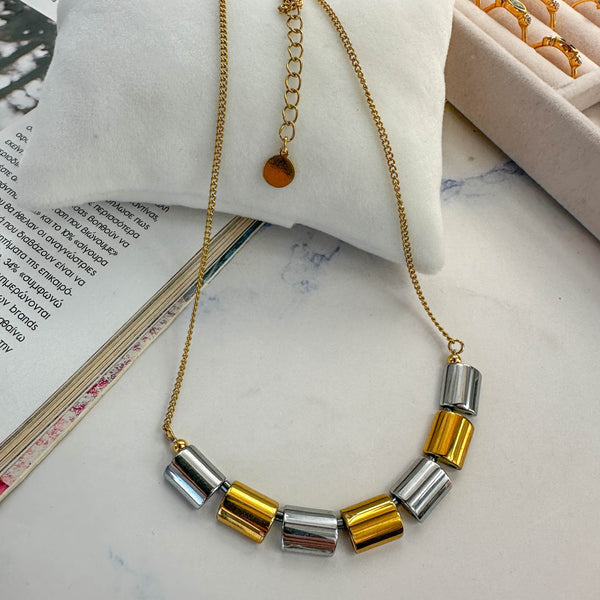 Χρυσό Κολιέ με Κυλινδρικούς Αιματίτες Δίχρωμο – Minimal & Modern Design