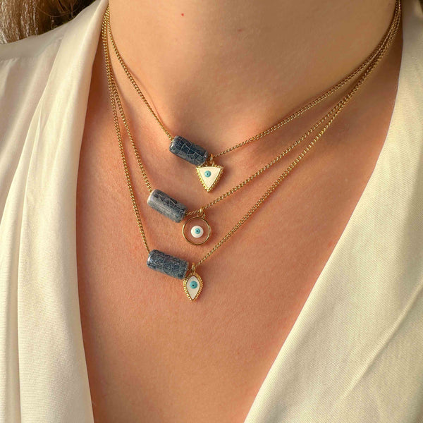 Κολιέ αλυσίδα με μπλε κρακελέ πέτρα κύλινδρο και ματάκι
