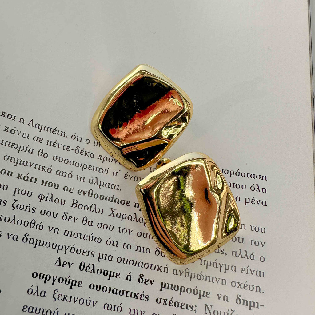 Σκουλαρίκια Καρφωτά με Ανάγλυφο Σχεδιασμό από ατσάλι - Χρυσό