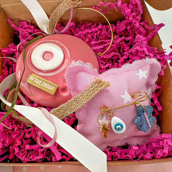Σετ Δώρου Κοριτσιού "ΝΑ ΣΑΣ ΖΗΣΕΙ" με Κεραμικό Μάτι Ροζ & Παραμάνα