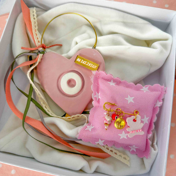 Σετ Δώρου Κοριτσιού "ΝΑ ΣΑΣ ΖΗΣΕΙ" με Κεραμική Καρδιά Μάτι Ροζ & Παραμάνα Αρκουδάκι