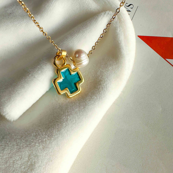 Κολιε μαργαριτάρι περαστό με Σταυρουδάκι