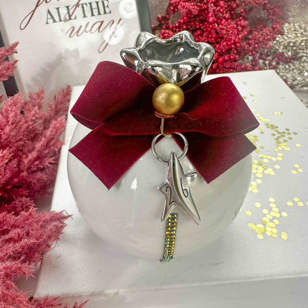 Επιτραπέζιο Γούρι Ρόδι Λευκό με Κόκκινο Φιόγκο (9x10)