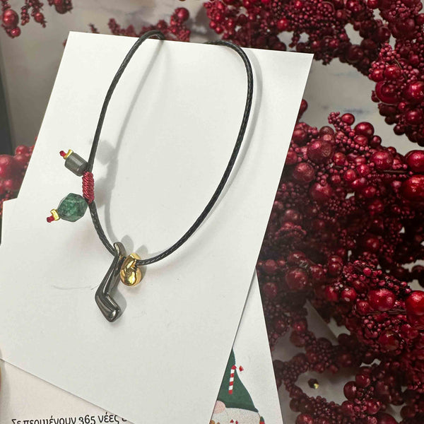 Κολιέ Γούρι 2026 με Καλλιτεχνικό Μεταλλικό Στοιχείο & Δερμάτινο Κορδόνι