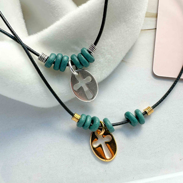 Κολιέ Σταυρός με μπλε χάντρες και μαύρο κορδόνι