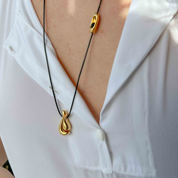 Χειροποίητο Κολιέ με Χρυσό Μοντέρνο 2026 & Δερμάτινο Κορδόνι