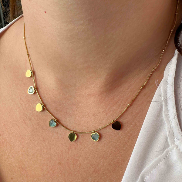 Ατσάλινο Κολιέ με Κρεμαστές Καρδούλες