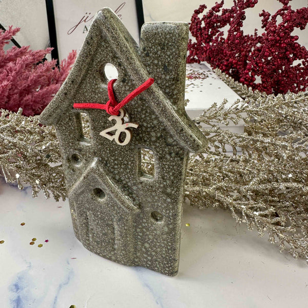 Κεραμικό Σπίτι για Ρεσώ με Γούρι 2026 – Χειροποίητο Πρωτοχρονιάτικο Διακοσμητικό