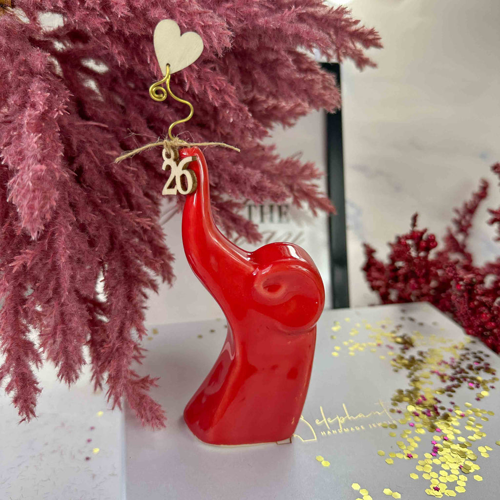 Κεραμικός Ελέφαντας με Γούρι 2026 – Διακοσμητικό Επιτραπέζιο για Καλή Τύχη