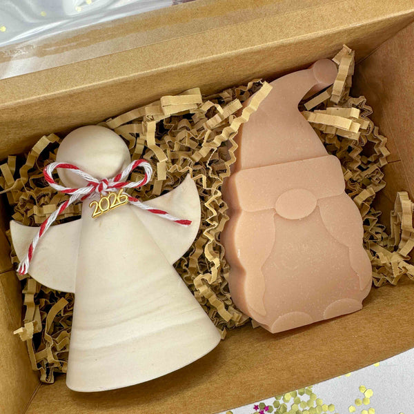 Σετ Δώρου με Κεραμικό Αγγελάκι & Αρωματικό Κερί Άγιος Βασίλης – 2026