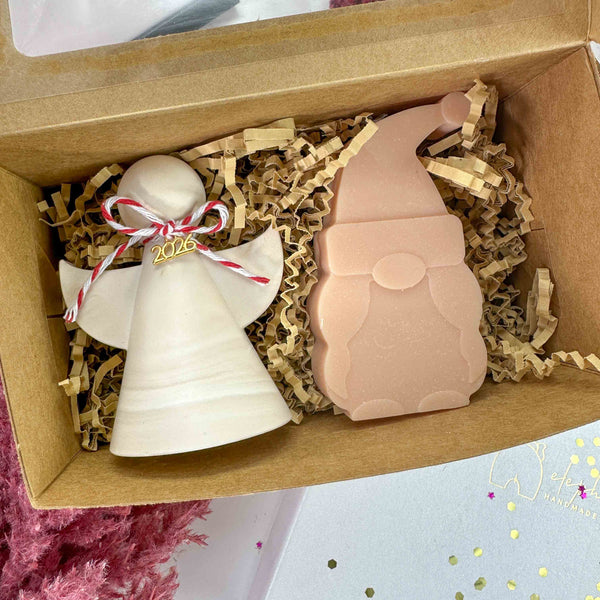 Σετ Δώρου με Κεραμικό Αγγελάκι & Αρωματικό Κερί Άγιος Βασίλης – 2026